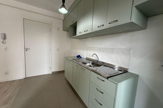 Cozinha de apartamento para alugar com 2 quartos, 55m² em Votupoca, Barueri