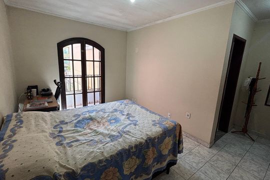 Casa à venda com 2 quartos, 139m² em Vila Pires, Santo André