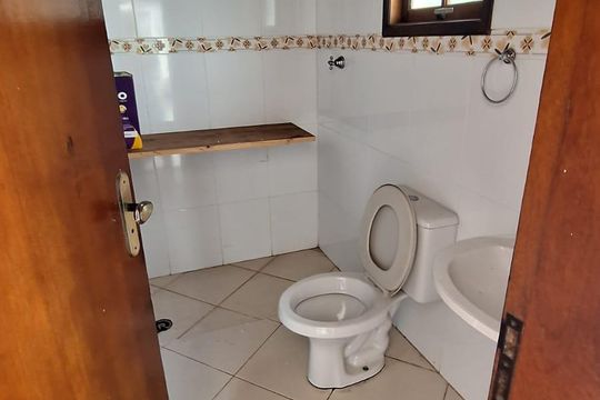 Casa para alugar com 3 quartos, 200m² em Rio Cotia, Cotia