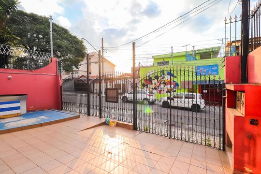 Garagem de casa para alugar com 5 quartos, 250m² em Itaim Paulista, São Paulo