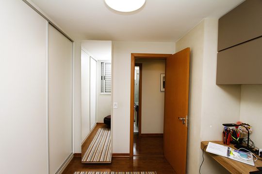 Quarto 3 de apartamento à venda com 3 quartos, 95m² em Buritis, Belo Horizonte