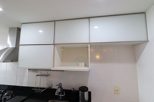 Cozinha de apartamento para alugar com 2 quartos, 68m² em Vila Ipiranga, Porto Alegre