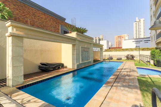 Área comum - Piscina de apartamento para alugar com 3 quartos, 135m² em Cidade Monções, São Paulo
