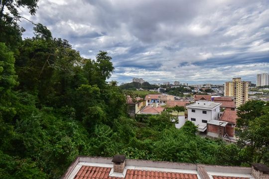 Vista do Quarto 2 de casa para alugar com 3 quartos, 150m² em Jardim America, Taboão da Serra