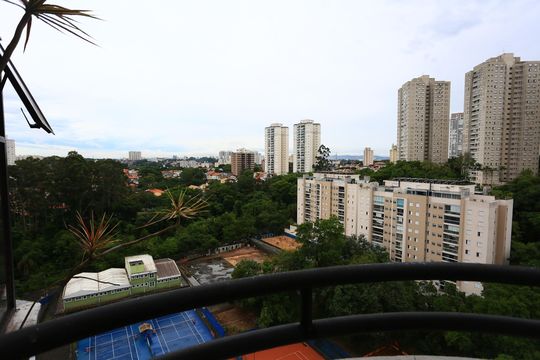 vista de kitnet/studio à venda com 1 quarto, 81m² em Vila Suzana, São Paulo