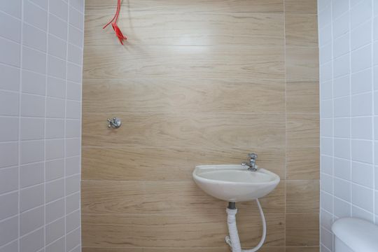 Banheiro de casa para alugar com 1 quarto, 15m² em Bosque da Saúde, São Paulo
