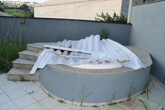 Casa de Condomínio para alugar com 3 quartos, 140m² em Jardim Rebelato, Cotia