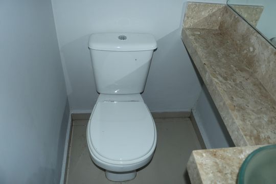 Casa de Condomínio para alugar com 3 quartos, 140m² em Jardim Rebelato, Cotia