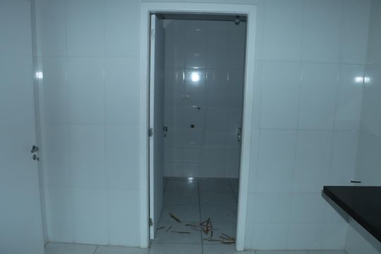 Cozinha de casa de condomínio para alugar com 3 quartos, 202m² em Jardim Rebelato, Cotia