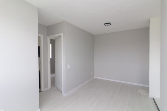 Sala de apartamento para alugar com 2 quartos, 43m² em Jardim das Oliveiras, São Paulo