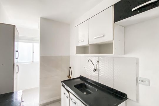 Cozinha de apartamento à venda com 2 quartos, 52m² em Jardim Maringa, São Paulo