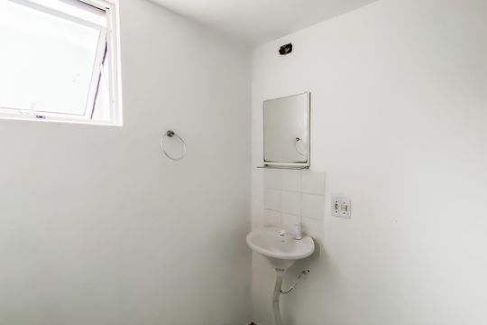 Banheiro de apartamento à venda com 2 quartos, 52m² em Jardim Maringa, São Paulo