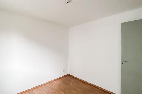 Quarto 1 de apartamento à venda com 2 quartos, 52m² em Jardim Maringa, São Paulo