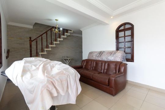Sala de casa à venda com 4 quartos, 495m² em Chácara Seis de Outubro, São Paulo