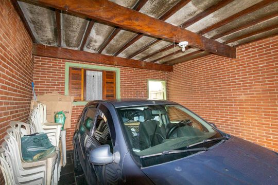 Garagem de casa para alugar com 2 quartos, 80m² em Jardim Triana, São Paulo