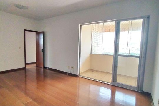 Apartamento à venda com 3 quartos, 80m² em Coração Eucarístico, Belo Horizonte