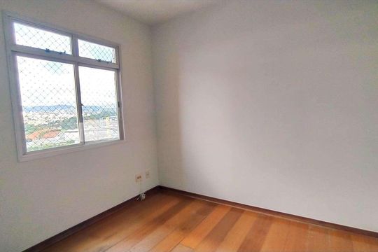 Apartamento à venda com 3 quartos, 80m² em Coração Eucarístico, Belo Horizonte