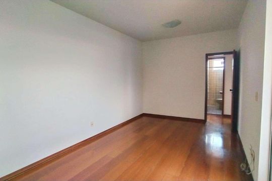 Apartamento à venda com 3 quartos, 80m² em Coração Eucarístico, Belo Horizonte