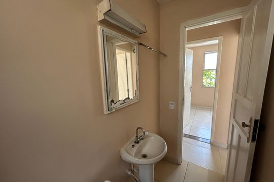Banheiro de apartamento à venda com 2 quartos, 49m² em Inhaúma, Rio de Janeiro