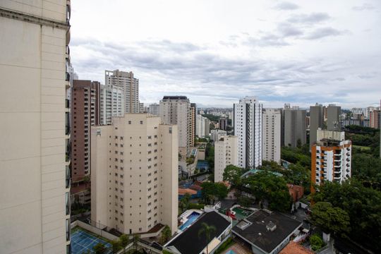 Vista Quarto 2 de apartamento à venda com 2 quartos, 45m² em Vila Suzana, São Paulo
