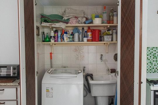 Casa à venda com 3 quartos, 172m² em Jardim Santa Emilia, São Paulo