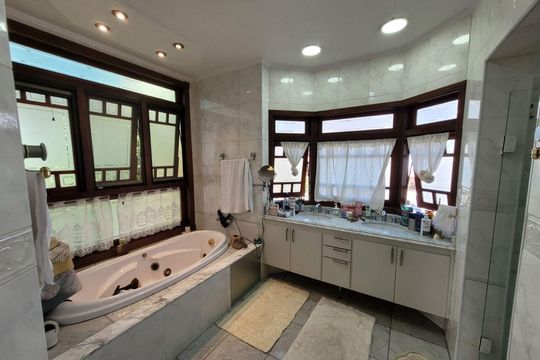 Casa à venda com 4 quartos, 345m² em Alphaville, Santana de Parnaíba