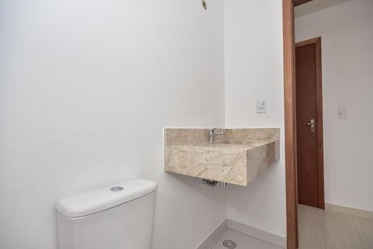 Banheiro Suíte 2 de casa para alugar com 3 quartos, 250m² em Parque Monte Alegre, Taboão da Serra