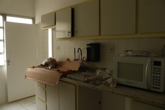 Cozinha de apartamento para alugar com 2 quartos, 103m² em Pompeia, São Paulo