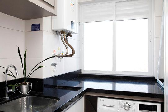 Cozinha + Área de Serviço de apartamento à venda com 2 quartos, 63m² em Cidade Baixa, Porto Alegre