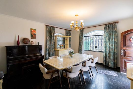 Sala de Jantar  de casa para alugar com 7 quartos, 500m² em Jardim Triana, São Paulo
