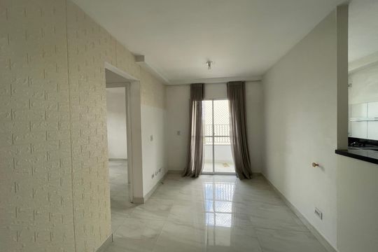 Sala de apartamento para alugar com 2 quartos, 54m² em Cemucam, Cotia