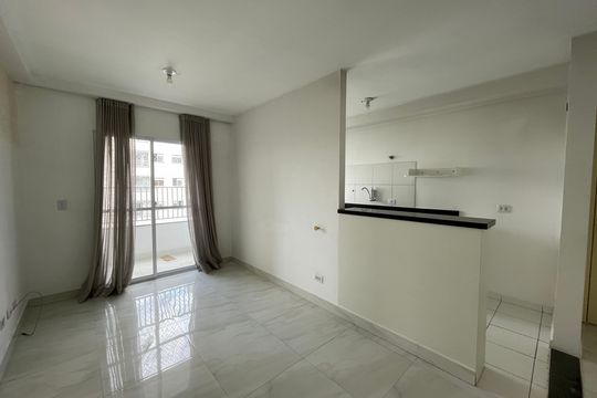 Sala de apartamento para alugar com 2 quartos, 54m² em Cemucam, Cotia