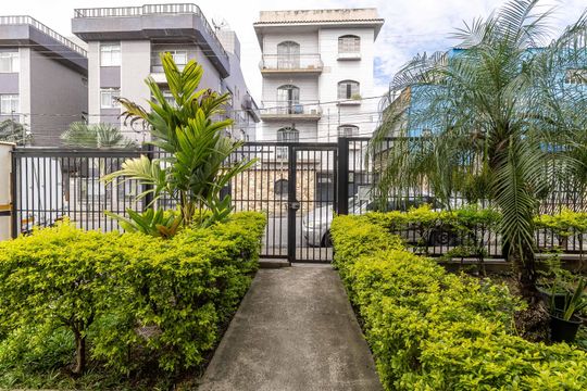 Hall de entrada de apartamento para alugar com 3 quartos, 66m² em Copacabana, Belo Horizonte