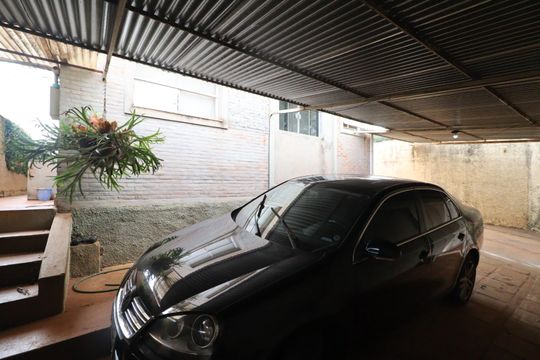 Garagem de casa para alugar com 6 quartos, 200m² em Jardim Sumare, Ribeirão Preto