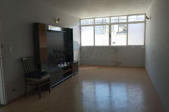 Casa à venda com 3 quartos, 138m² em Vila Romano, São Paulo