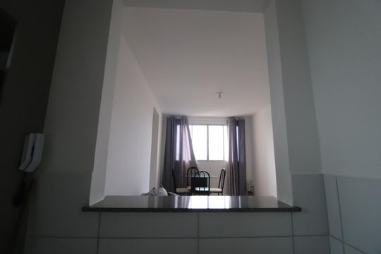 Cozinha de apartamento para alugar com 2 quartos, 58m² em Presidente Roosevelt, Uberlândia