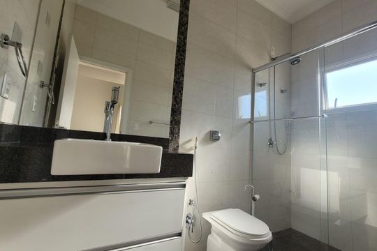 Casa à venda com 4 quartos, 360m² em Swiss Park, Campinas