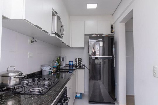 Cozinha de apartamento para alugar com 2 quartos, 63m² em Vila Guilhermina, São Paulo