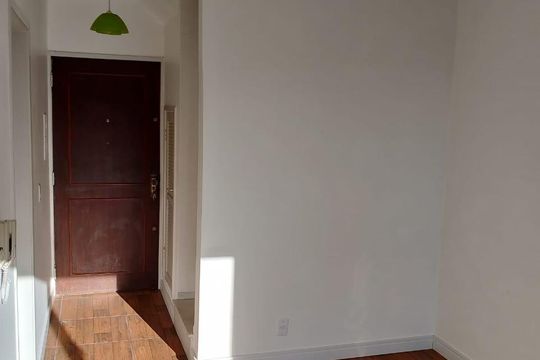 Apartamento para alugar com 2 quartos, 180m² em Teresópolis, Porto Alegre