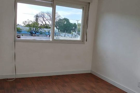 Sala  de apartamento para alugar com 2 quartos, 180m² em Teresópolis, Porto Alegre