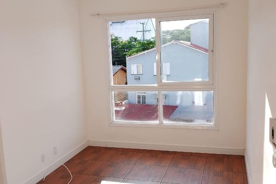 Quarto 1 de apartamento para alugar com 2 quartos, 180m² em Teresópolis, Porto Alegre