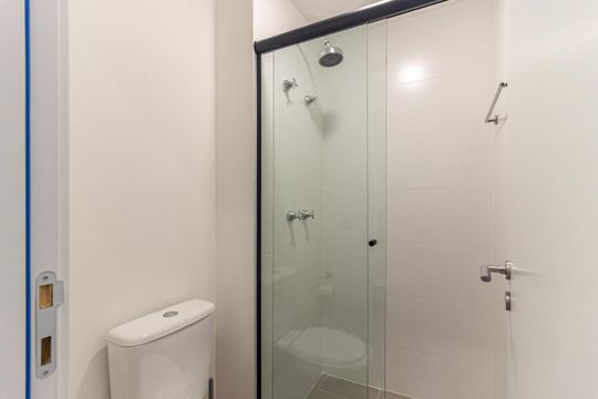 Banheiro de kitnet/studio à venda com 1 quarto, 28m² em Consolação, São Paulo