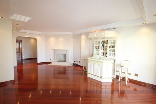 Apartamento para alugar com 3 quartos, 210m² em Santana, São Paulo