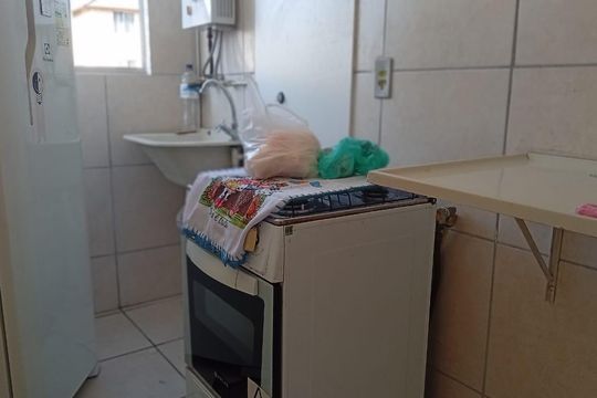 Cozinha de apartamento para alugar com 2 quartos, 37m² em Cosmos, Rio de Janeiro