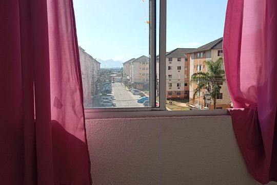 Quarto de apartamento para alugar com 2 quartos, 37m² em Cosmos, Rio de Janeiro