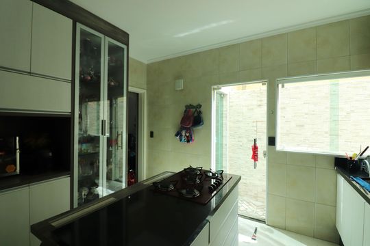 Cozinha  de casa à venda com 5 quartos, 200m² em Vila Ferreira, São Bernardo do Campo