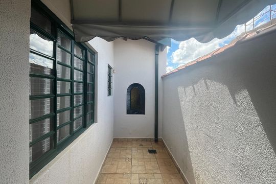 Casa à venda com 4 quartos, 295m² em Cidade Universitária, Campinas