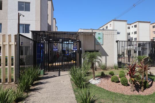 Fachada e portaria de apartamento para alugar com 2 quartos, 44m² em Mato Grande, Canoas