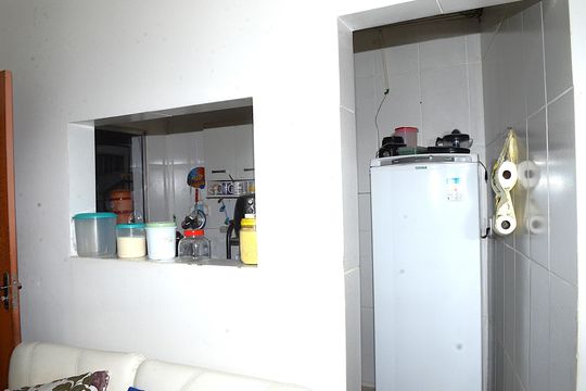 Sala/Cozinha de casa para alugar com 1 quarto, 70m² em Belmonte, Belo Horizonte