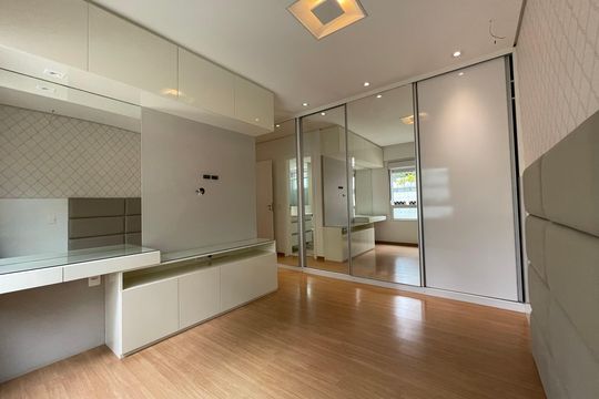 Apartamento à venda com 2 quartos, 77m² em Vila da Serra, Nova Lima